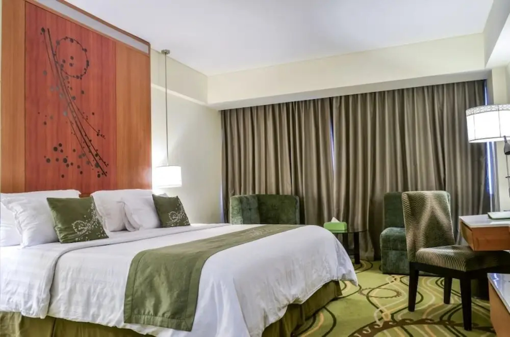 Grand Allison Hotel