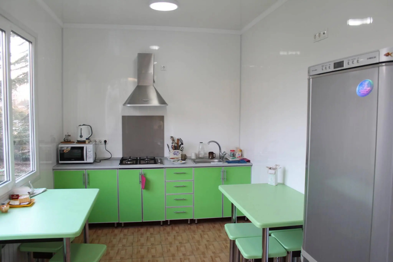 Виктория (Адлер)