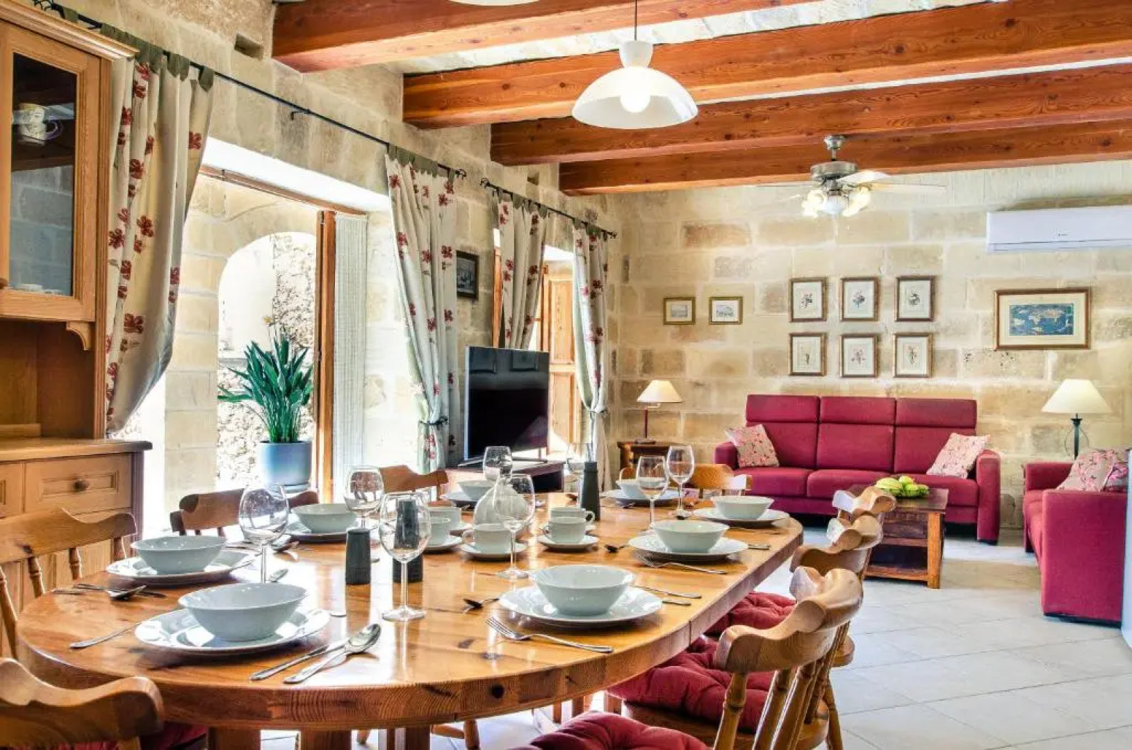 The Grand Authentic House with Private Pool