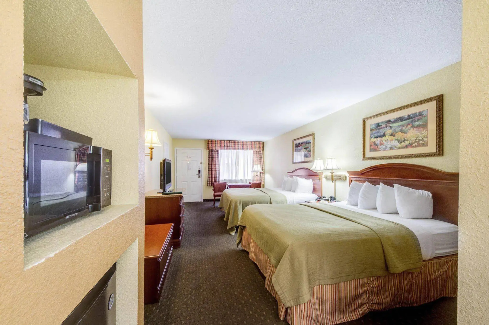 Econo Lodge Inn & Suites Eagle Pass