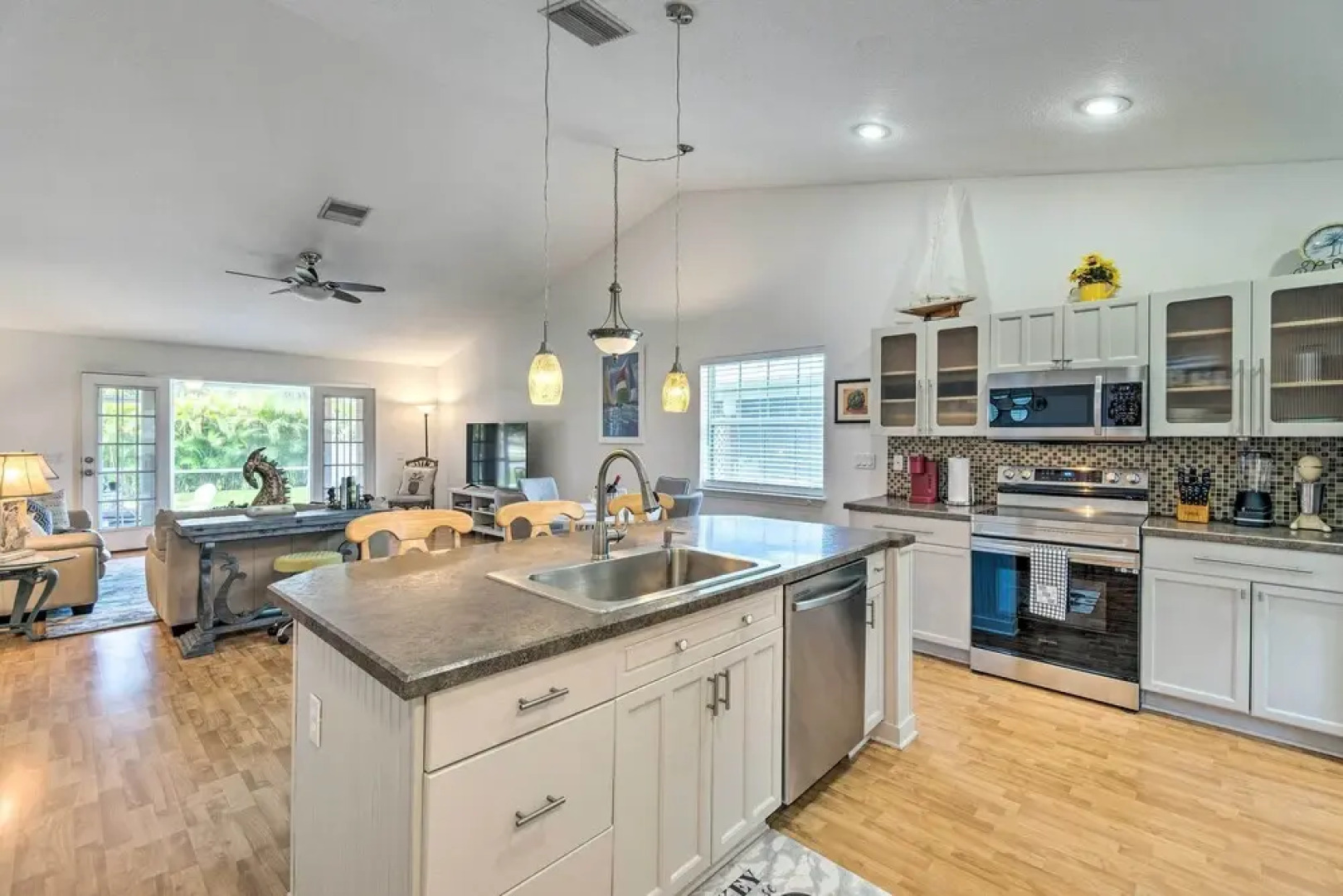 Punta Gorda Home w/ Lanai < 2 Mi to Downtown!