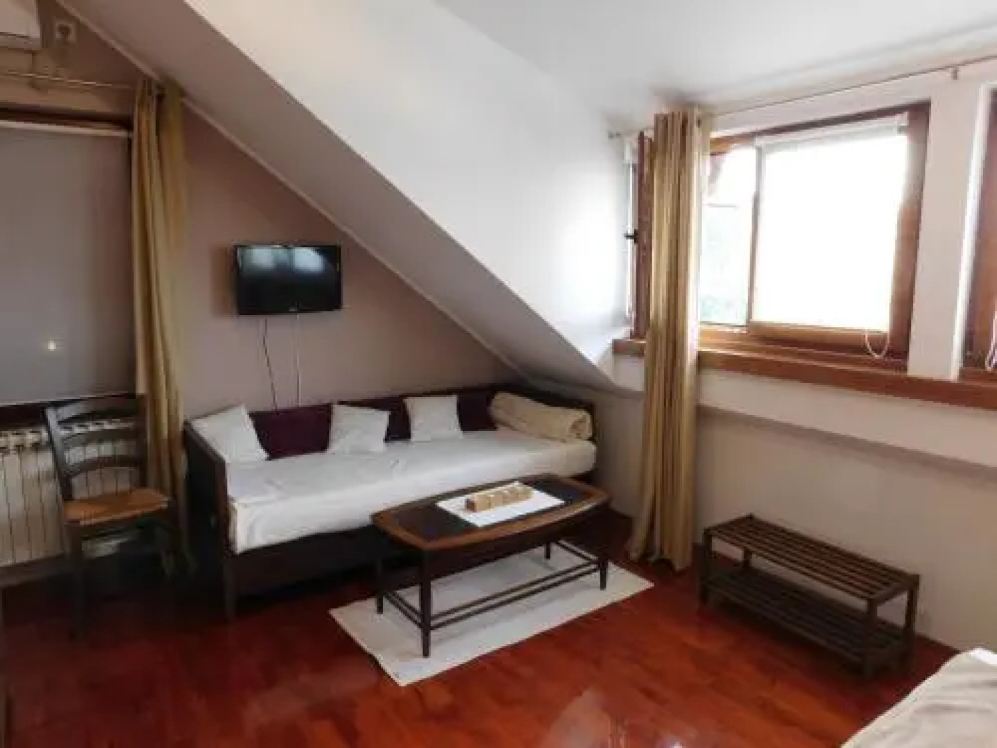 Apartments and Rooms Štefanac