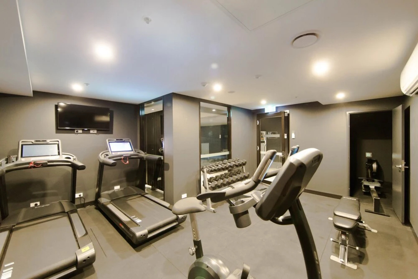 Midnight Apartments Accommodate Canberra