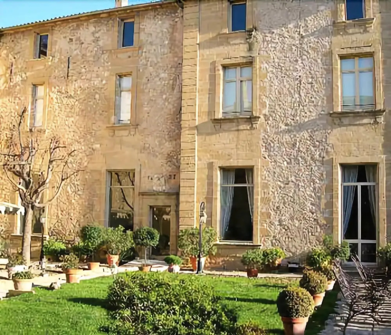 Chateau De Meyrargues