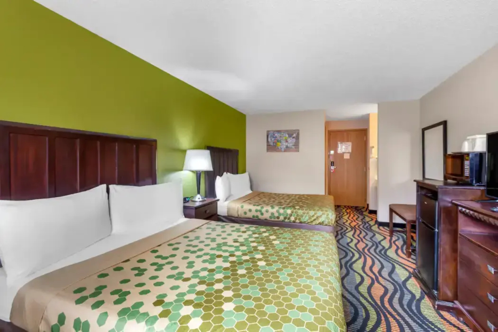 Econo Lodge Inn & Suites Oconto