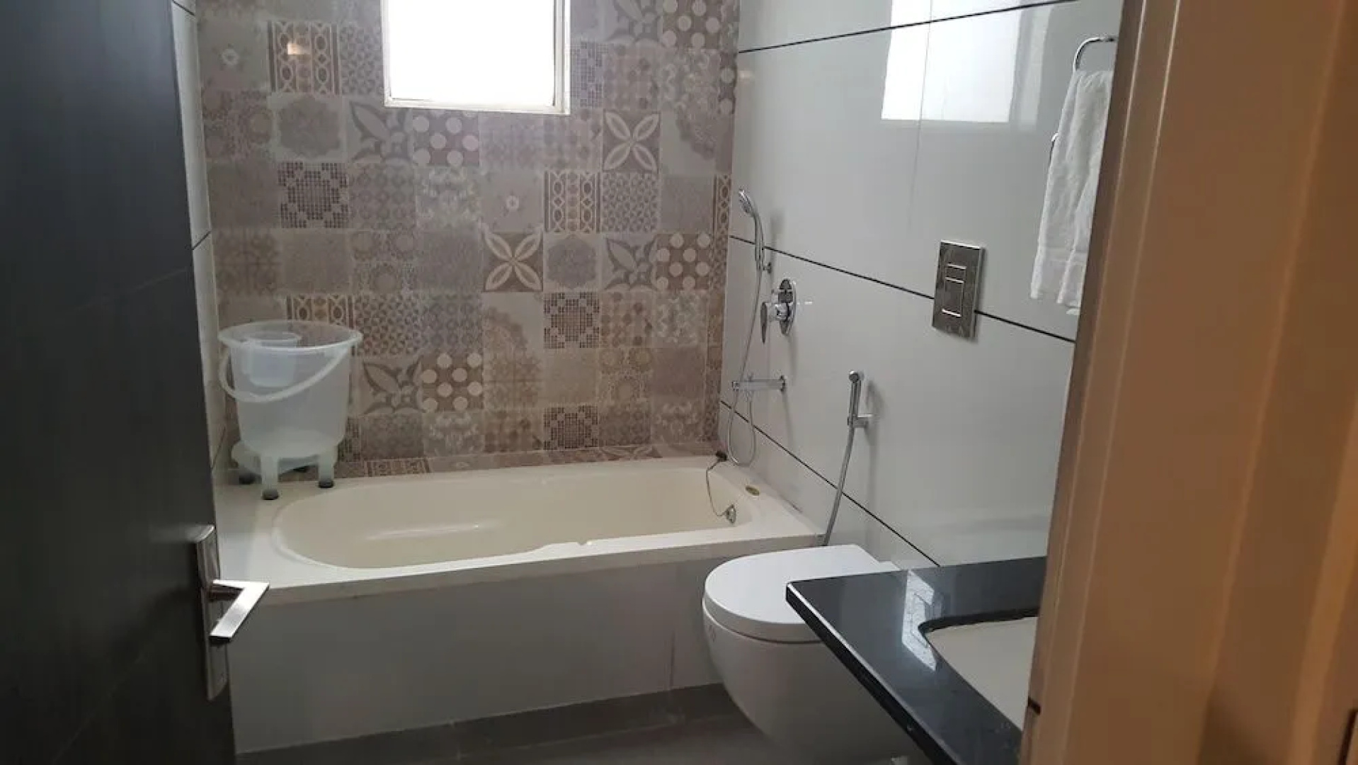 Hotel Kanishk