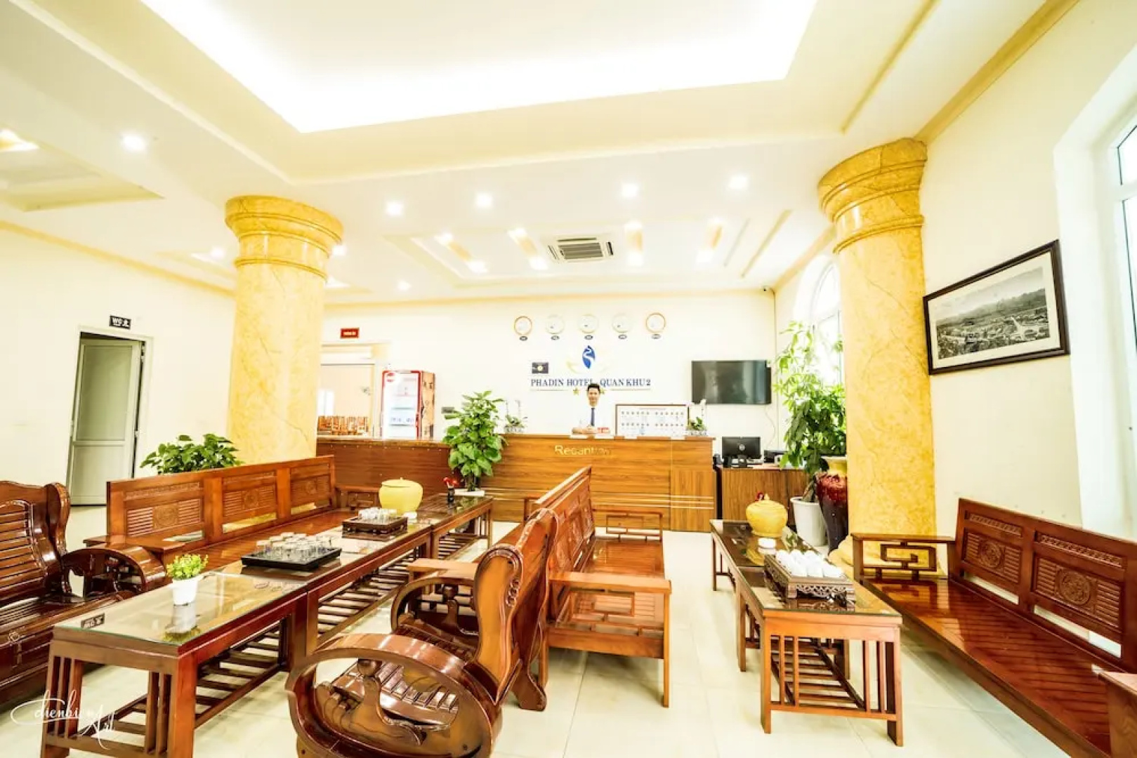 Phadin Hotel