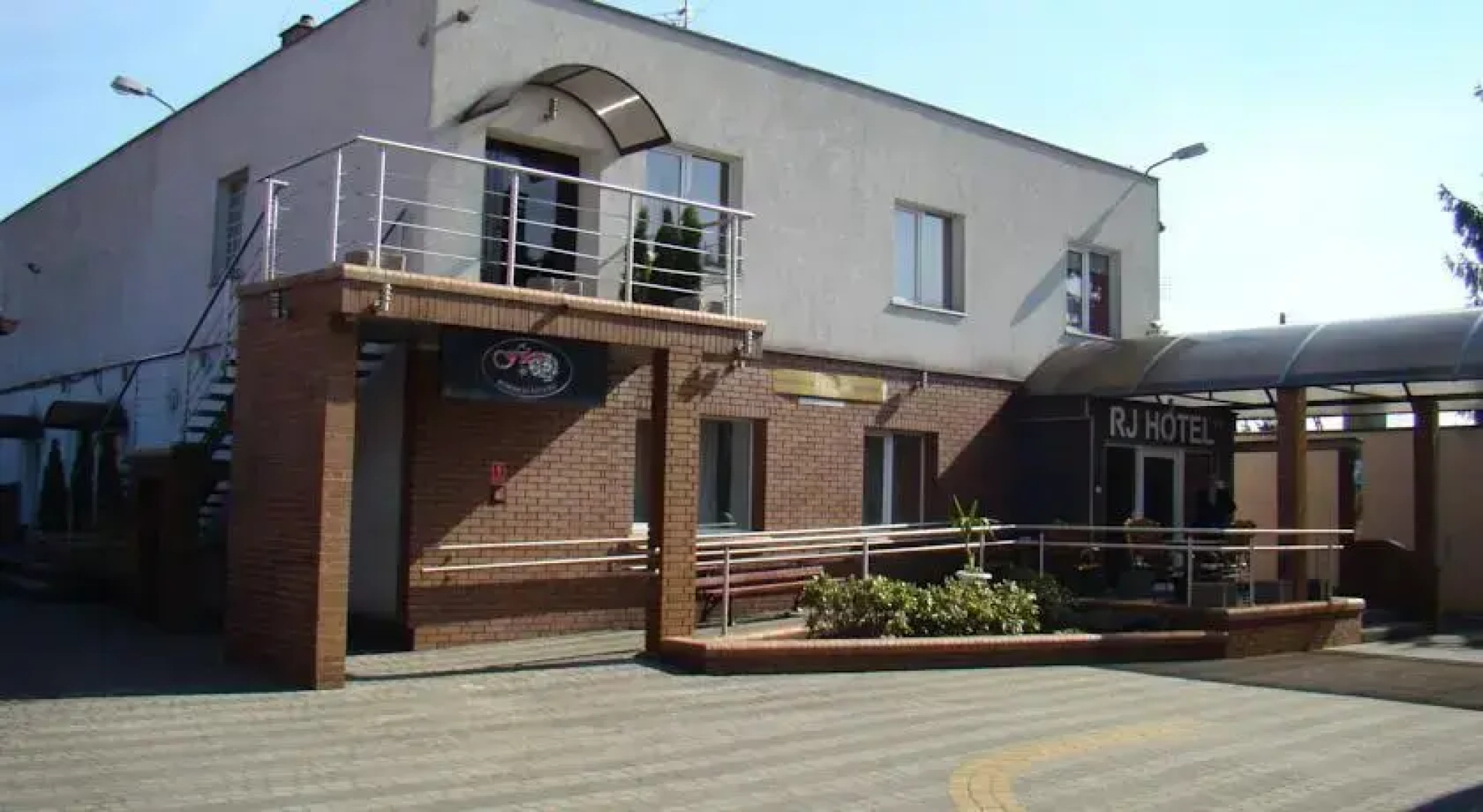 RJ Hotel