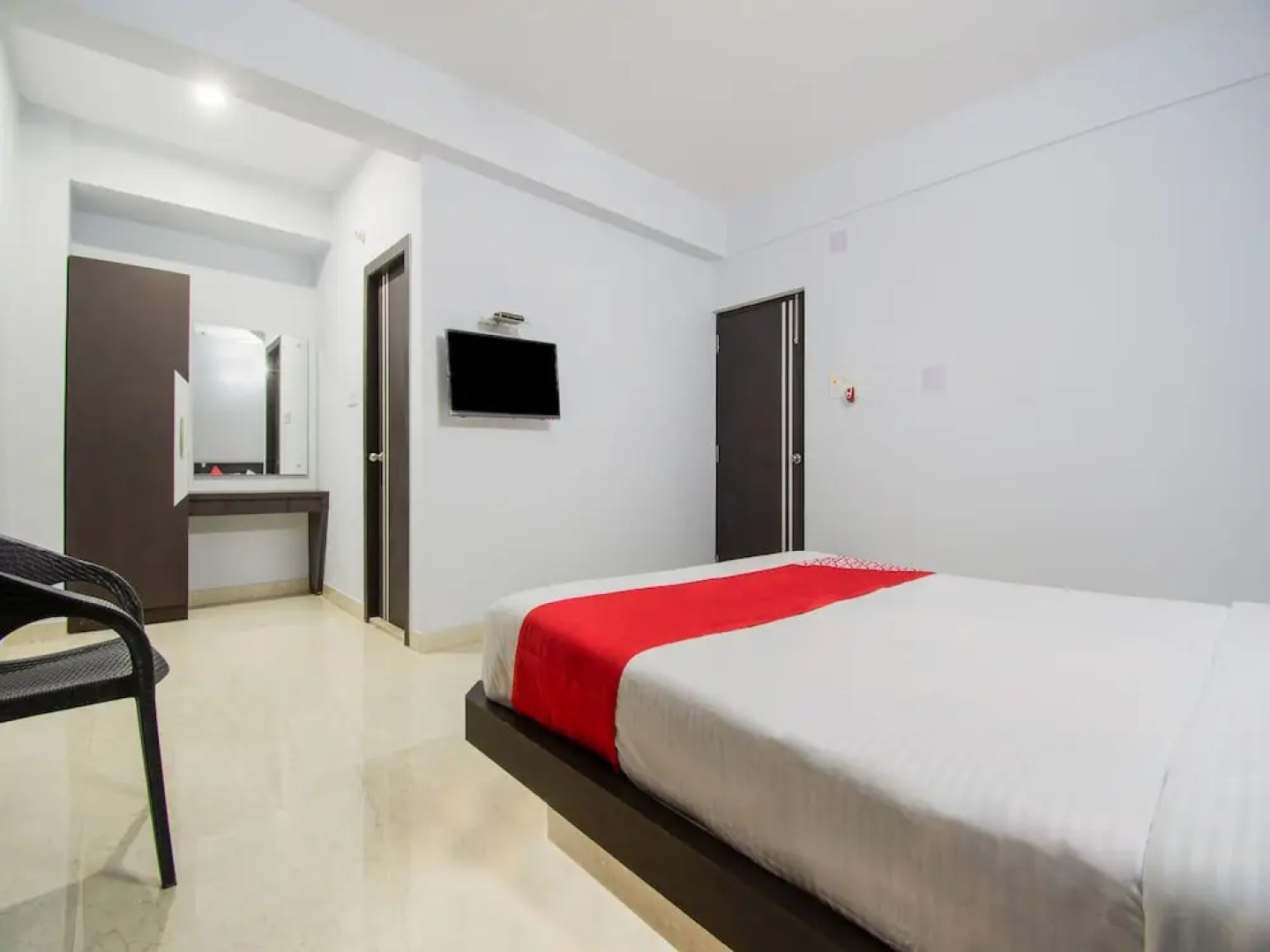 OYO 26974 Hotel S G International