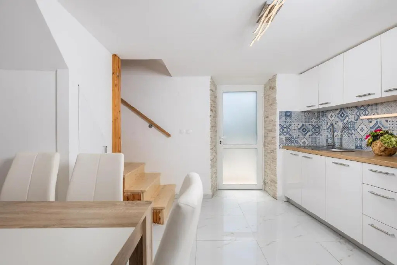 House Bajota with terrace and sea view