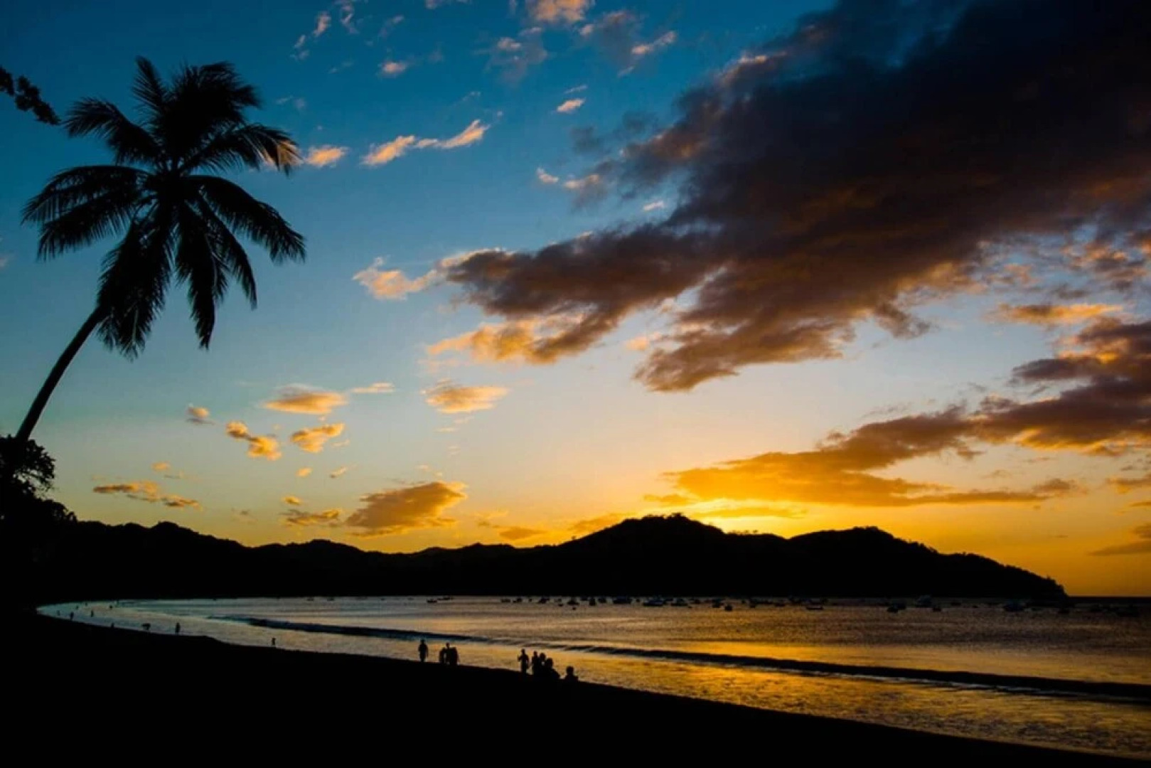 Unique 3BD Wonder on 3rd Floor in Coco with Mountain Views