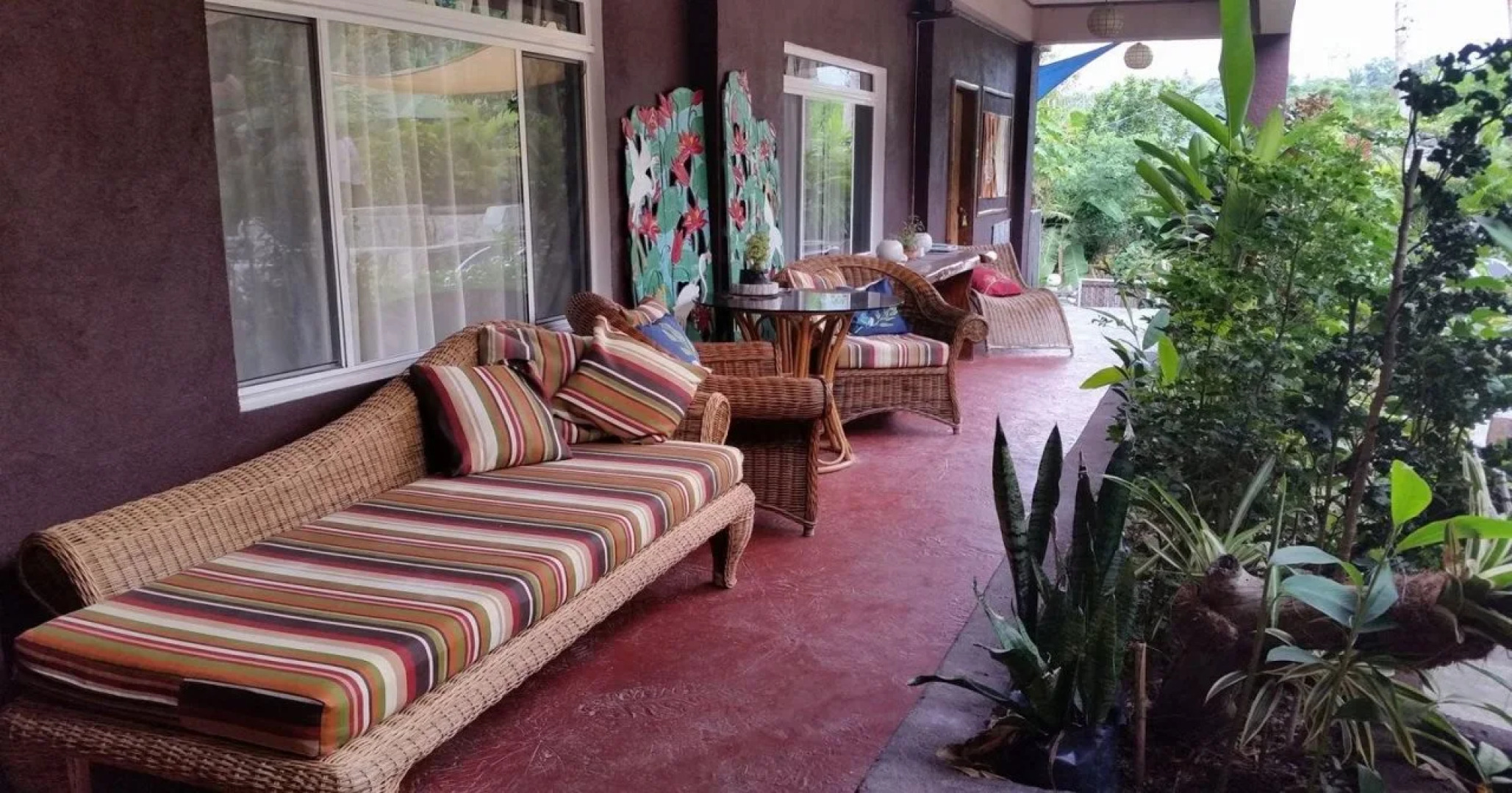 Bahay Isla Inn - Hostel Puerto Galera