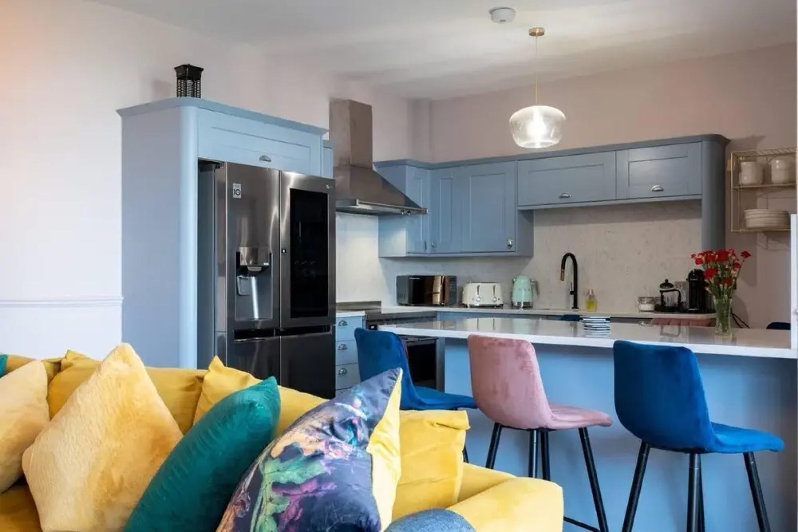 Beachfront Escape & Wow Sea Views, Luxury Retreat