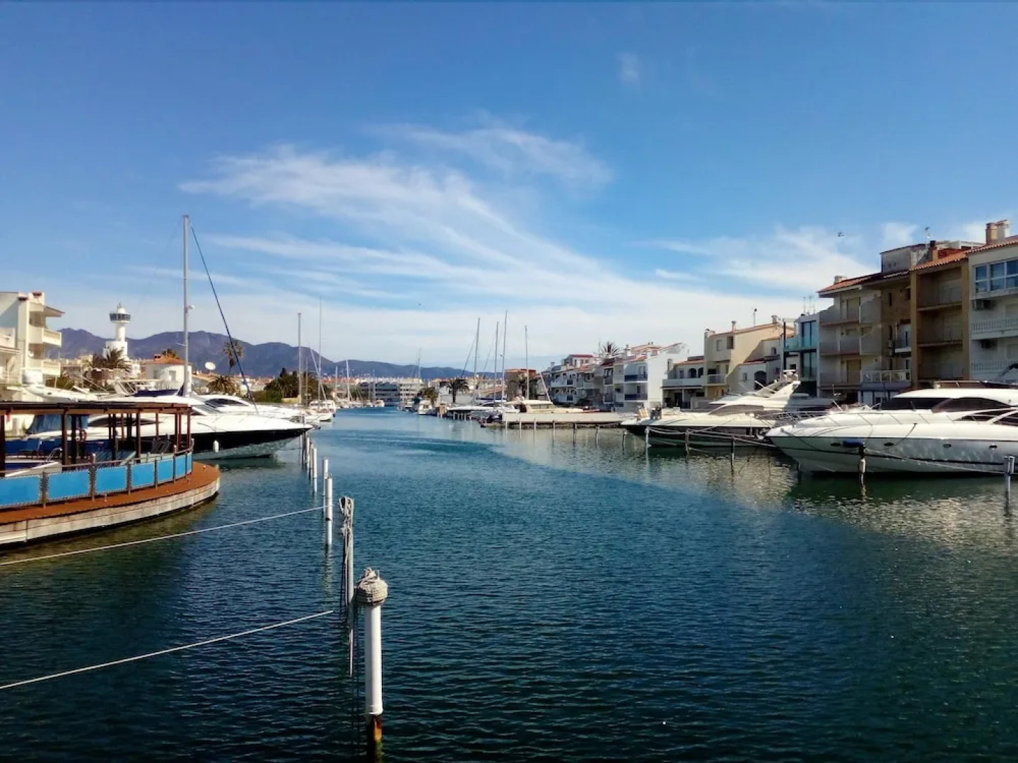 Apartment With 2 Bedrooms in Empuriabrava, With Wonderful sea View, Fu