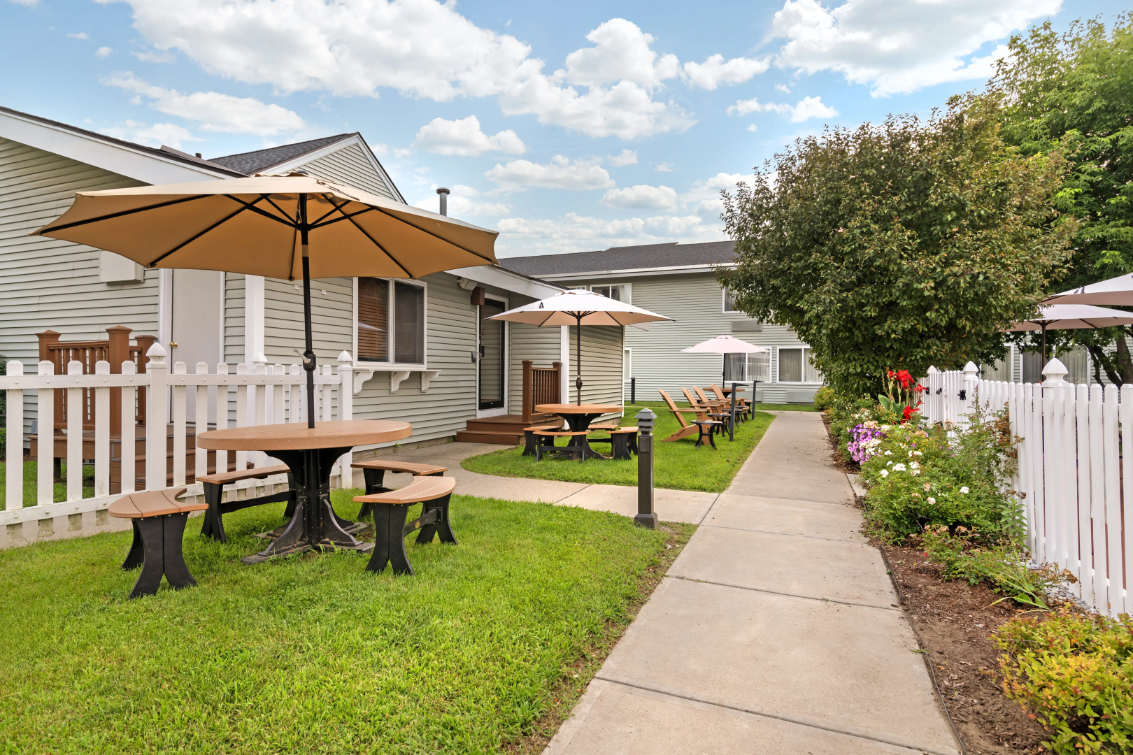 Best Western Plus Windjammer Inn & Conference Center