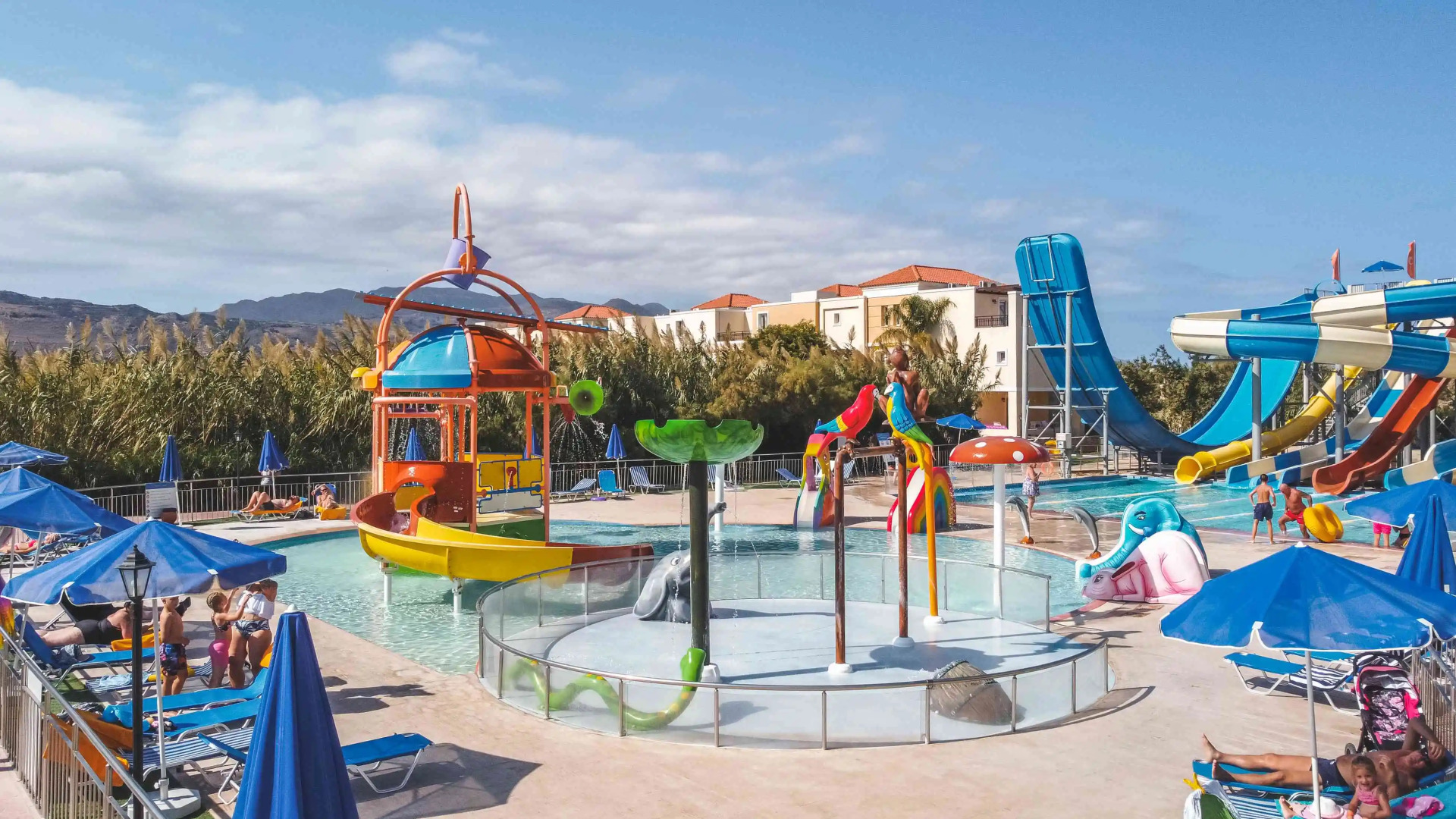 Отель Chrispy Waterpark Resort