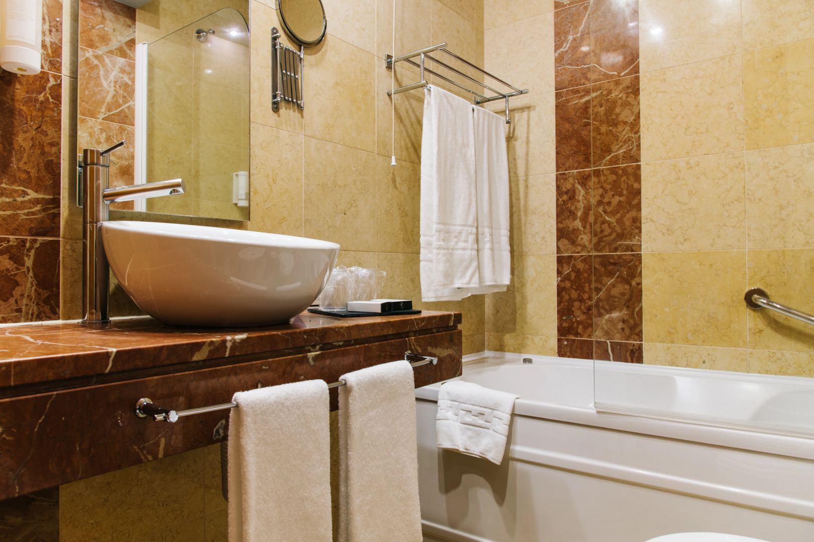 America Diamonds Hotel