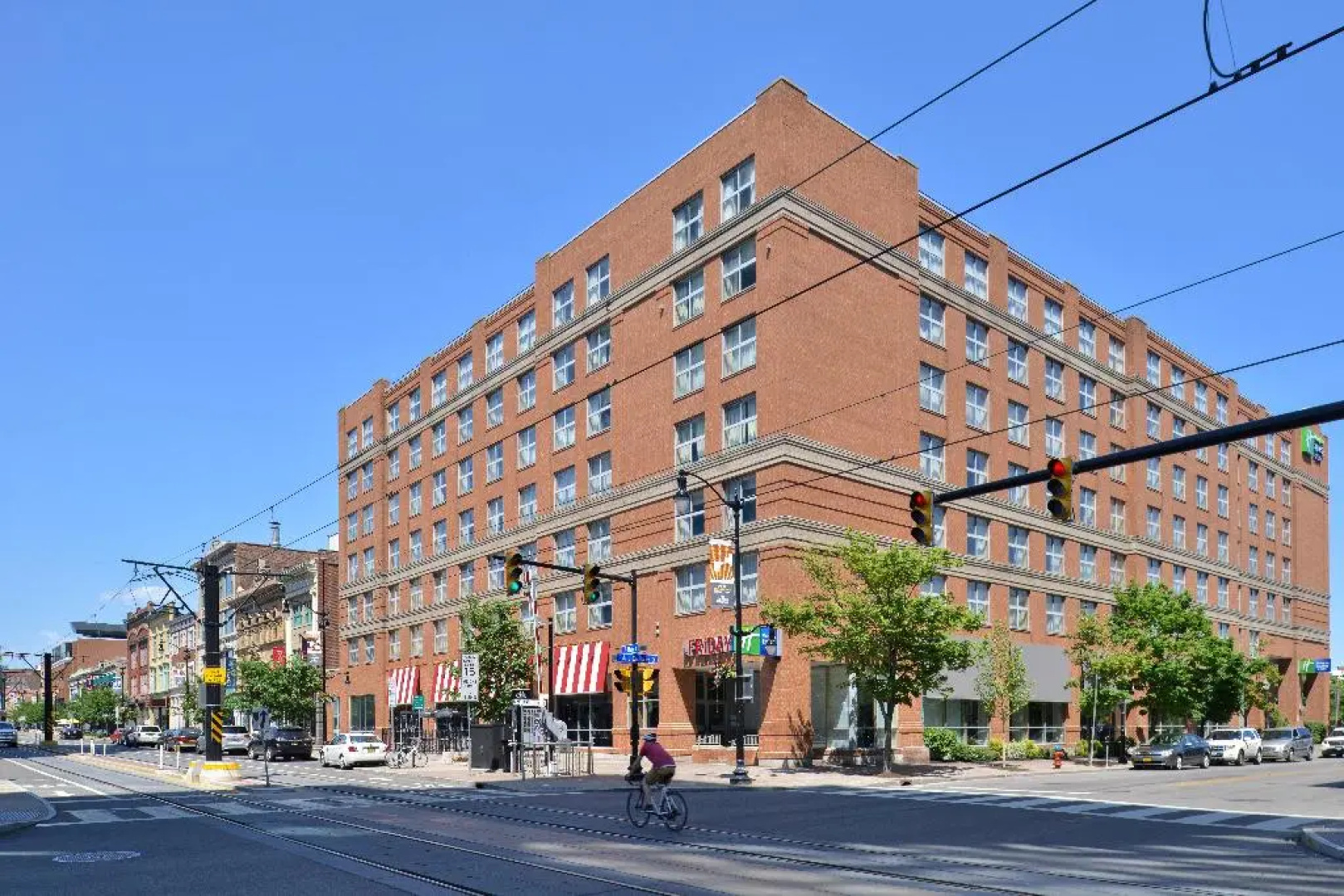 Holiday Inn Express & Suites Buffalo Downtown - Medical CTR by IHG