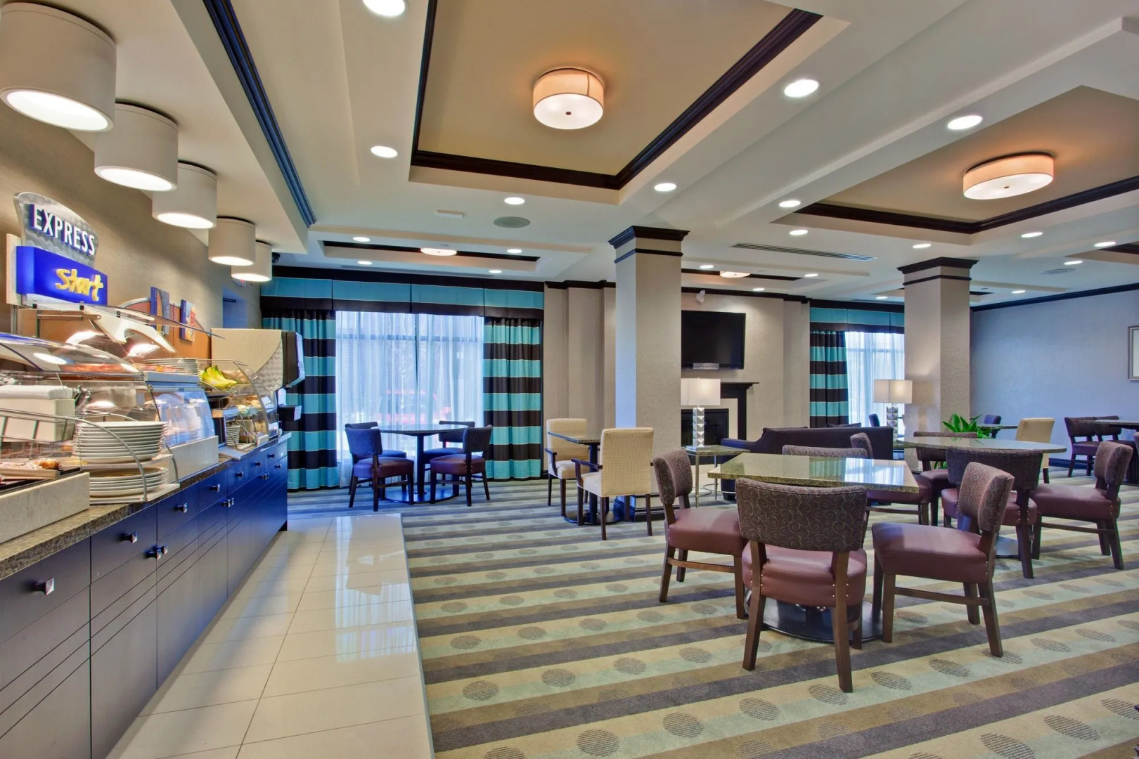Holiday Inn Express & Suites Ottawa West - Nepean by IHG