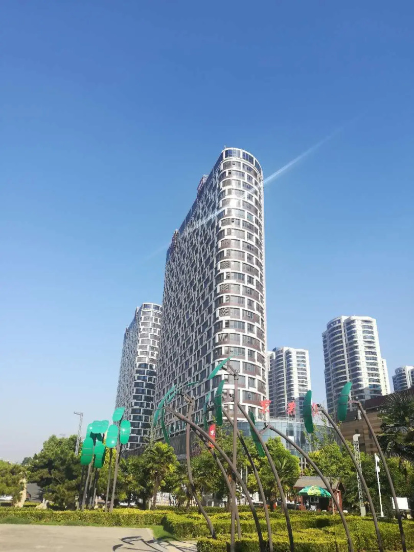 Elan Inn Luohe Changjian East Bund