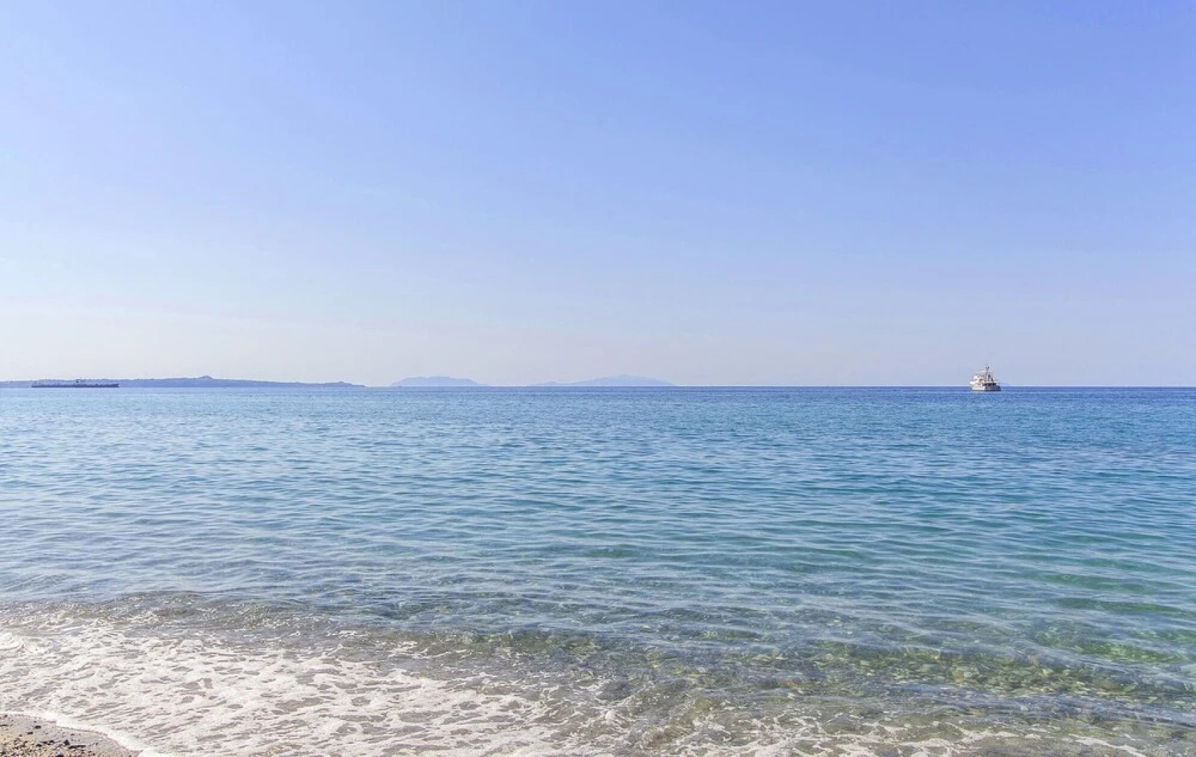 Nice Apartment in Davoli Marina With 2 Bedrooms and Wifi