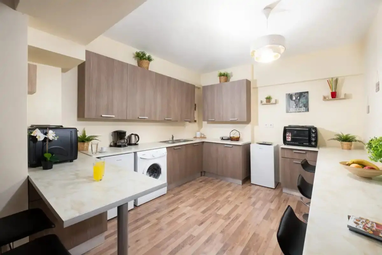 Enattica Syntagma Living