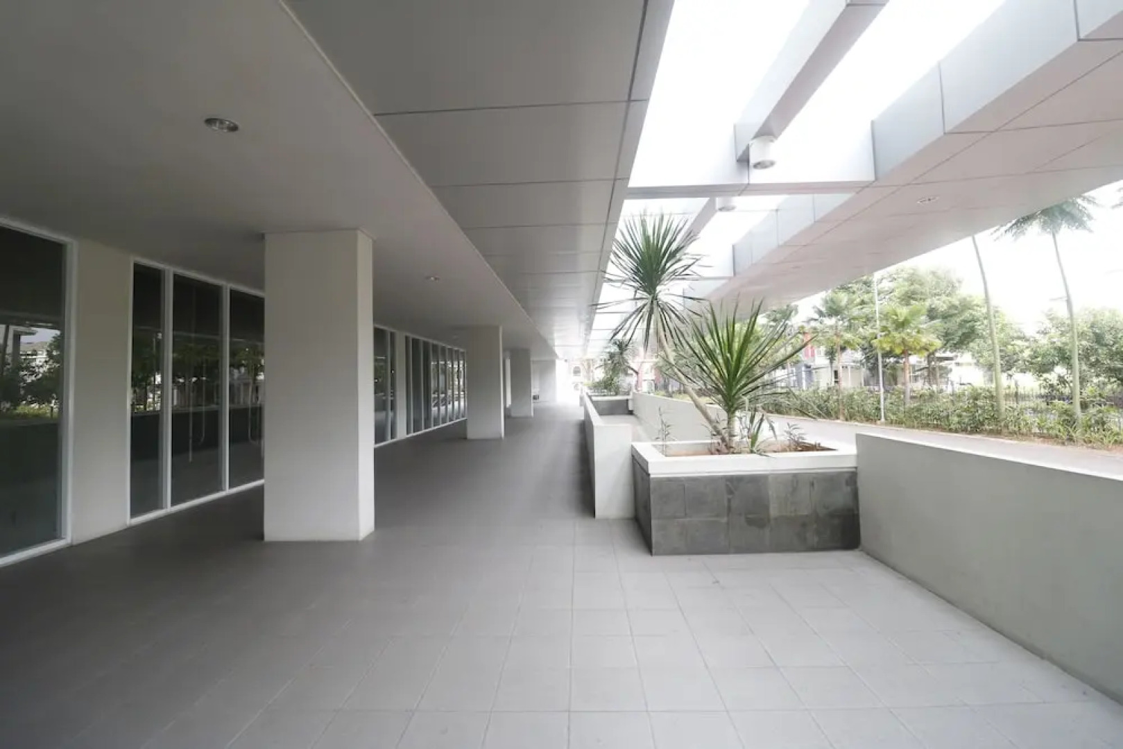 RedDoorz Apartment near Summarecon Mall Serpong