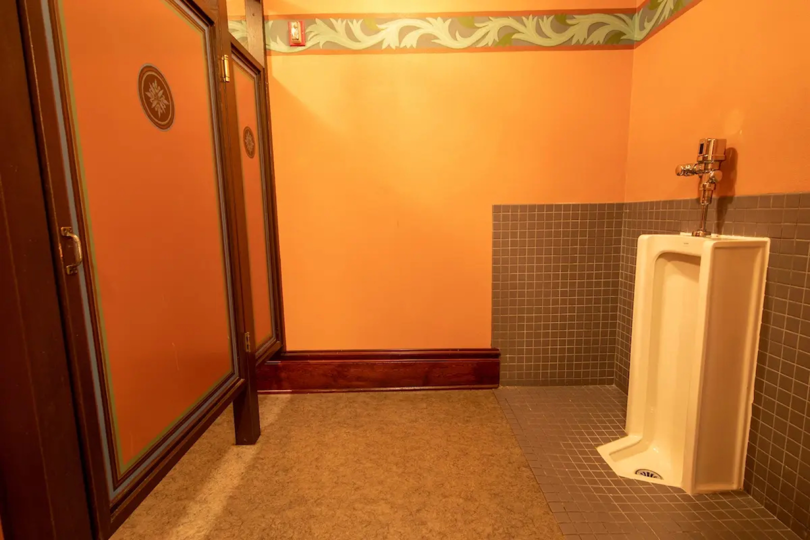 McMenamins Hotel Oregon