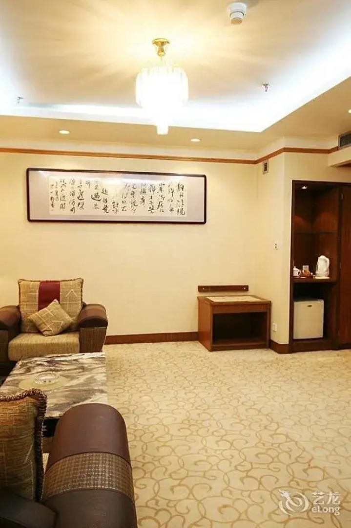 Century Plaza Qidu Hotel