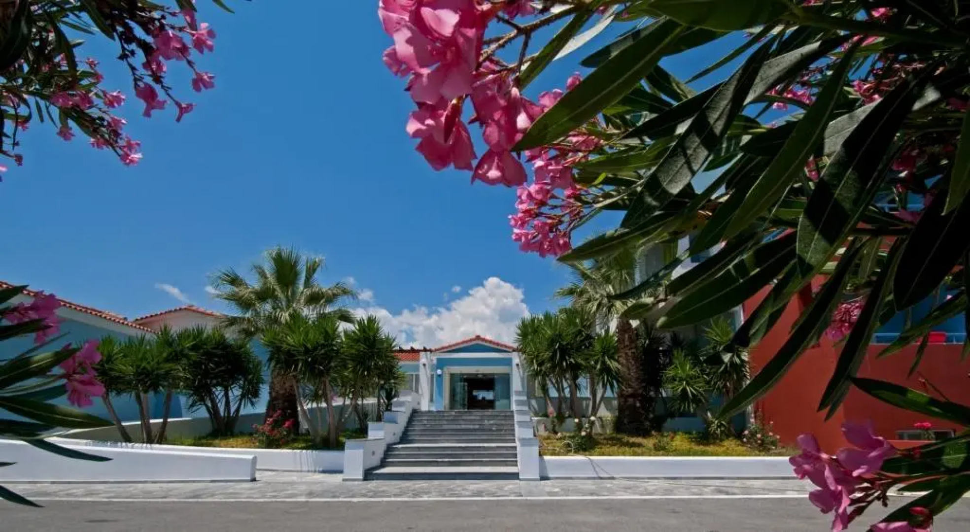 Zefiros Beach Hotel