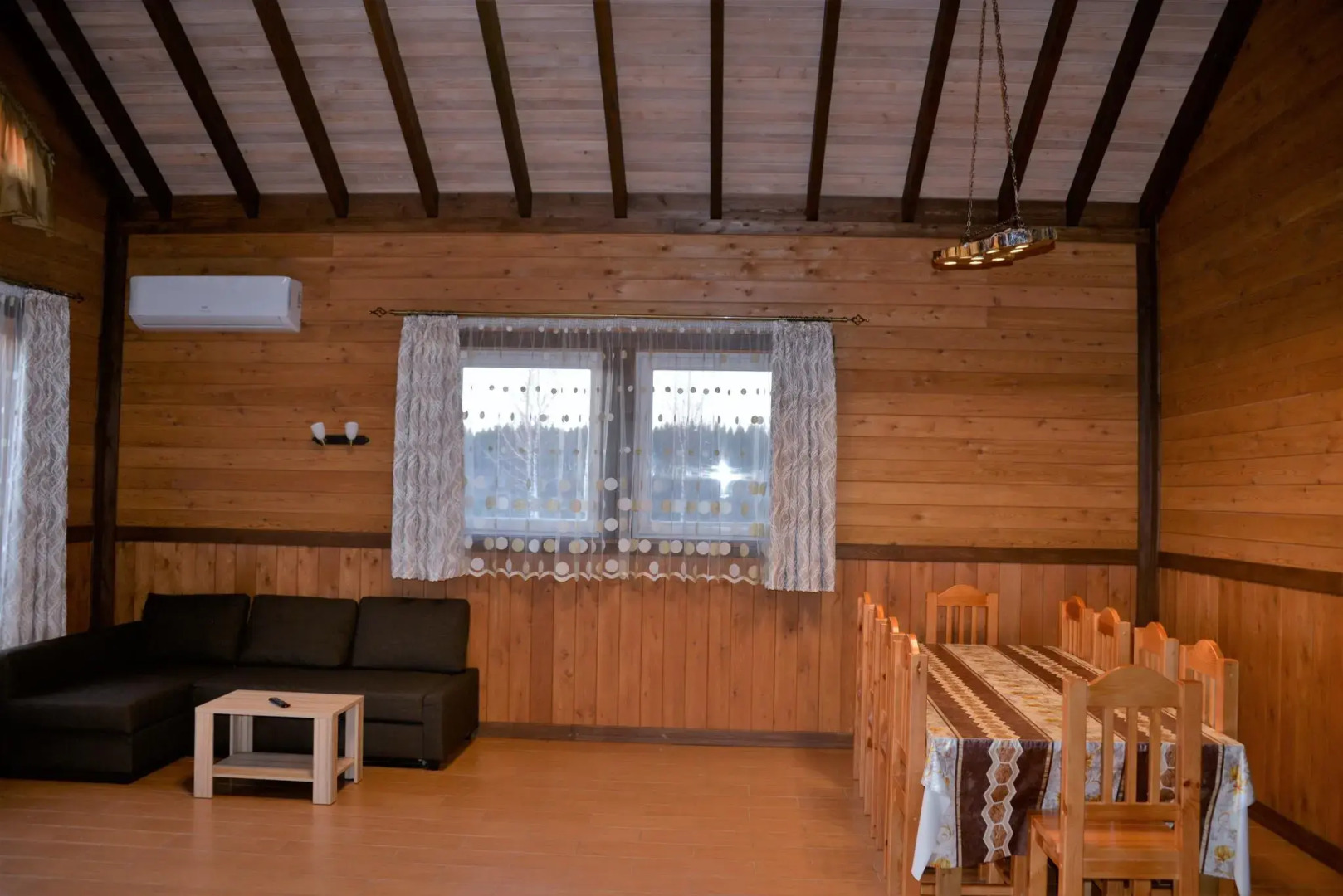 Коттедж Б5 на базе отдыха Новинки Парк