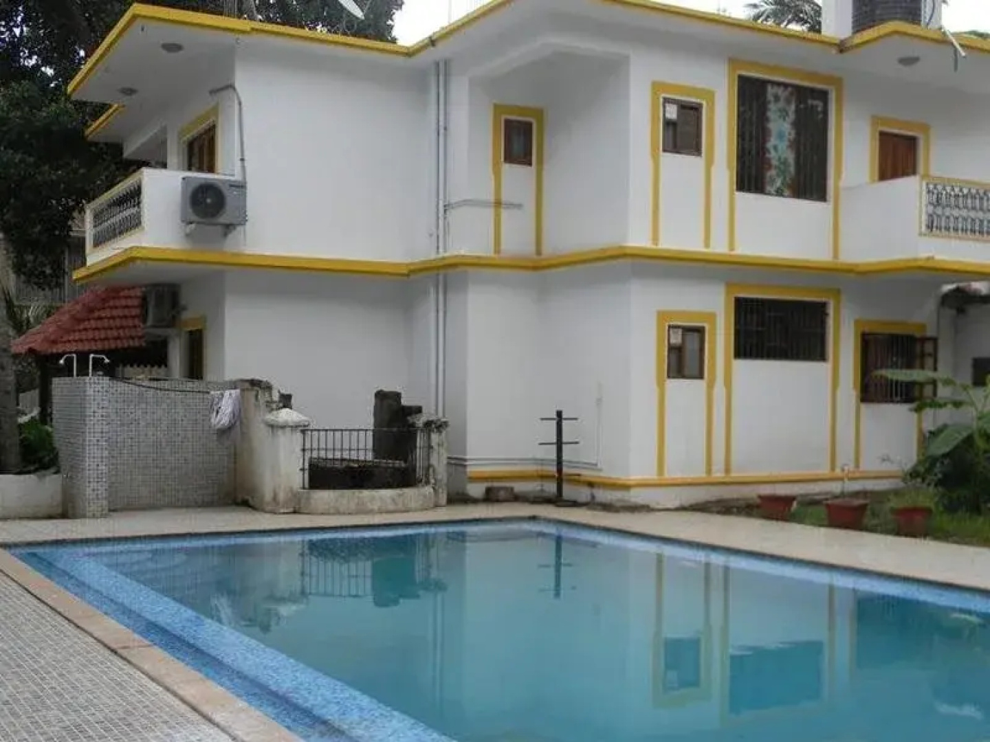 Hotel Merit Residency