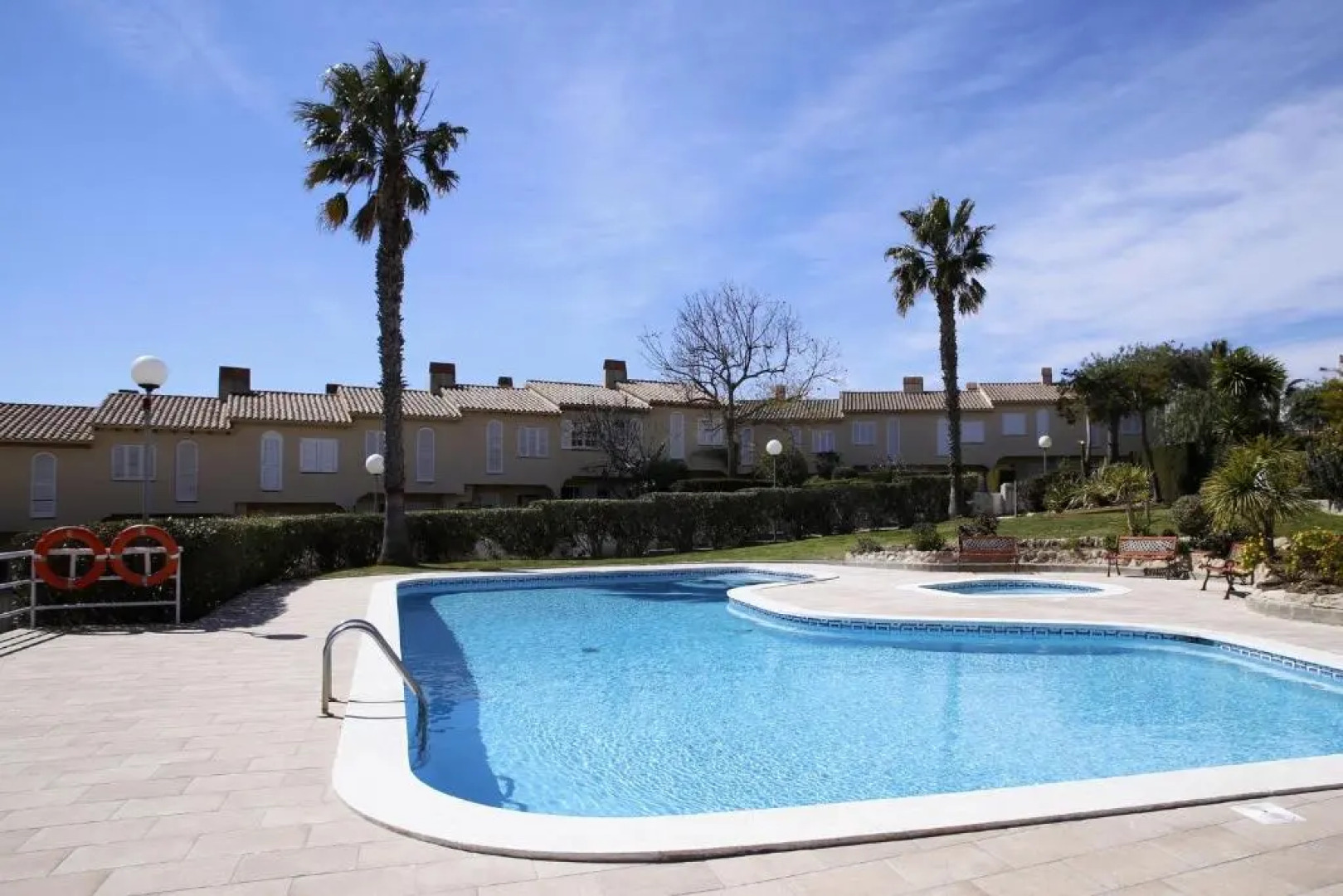 At302 mirador dels munts