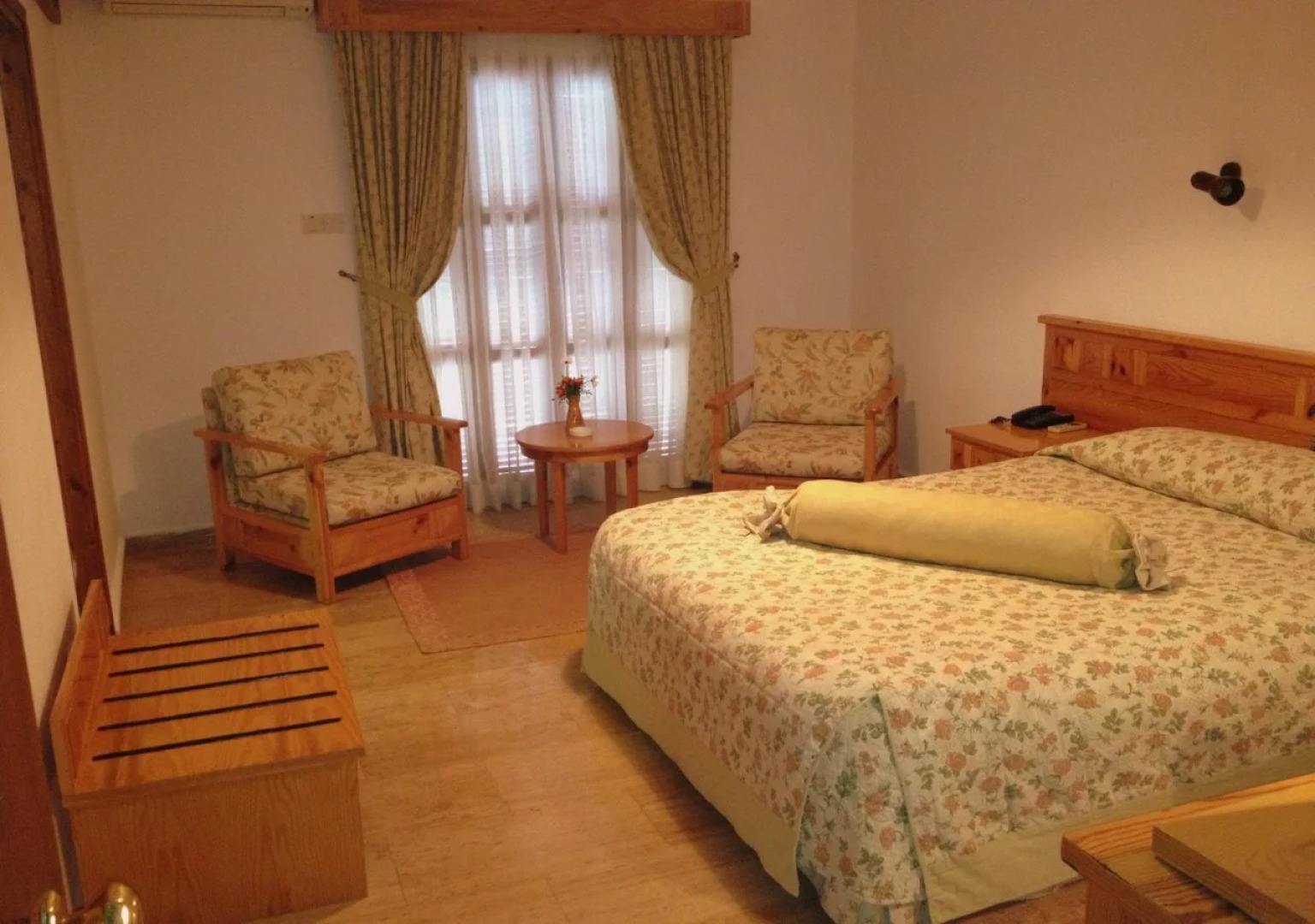 Onar Holiday Village