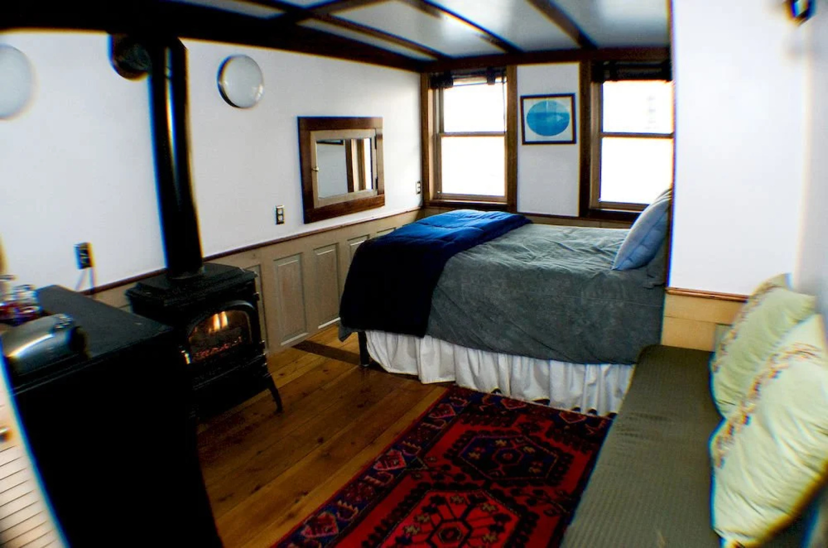 The Covington Houseboat