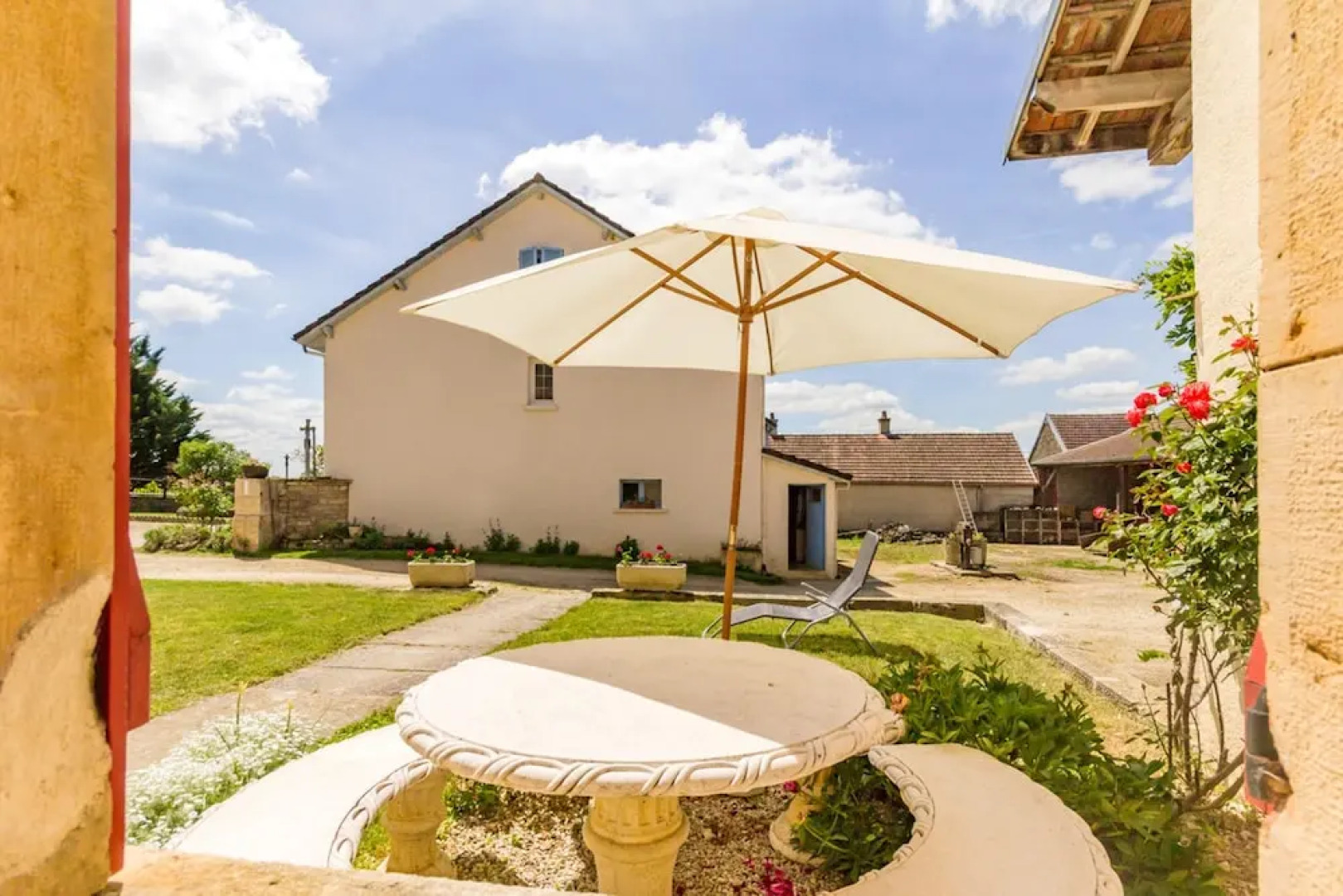 House With 2 Bedrooms in Éringes, With Furnished Garden and Wifi