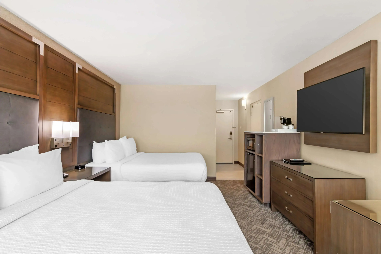 Best Western Plus Kansas City Sports Complex Hotel