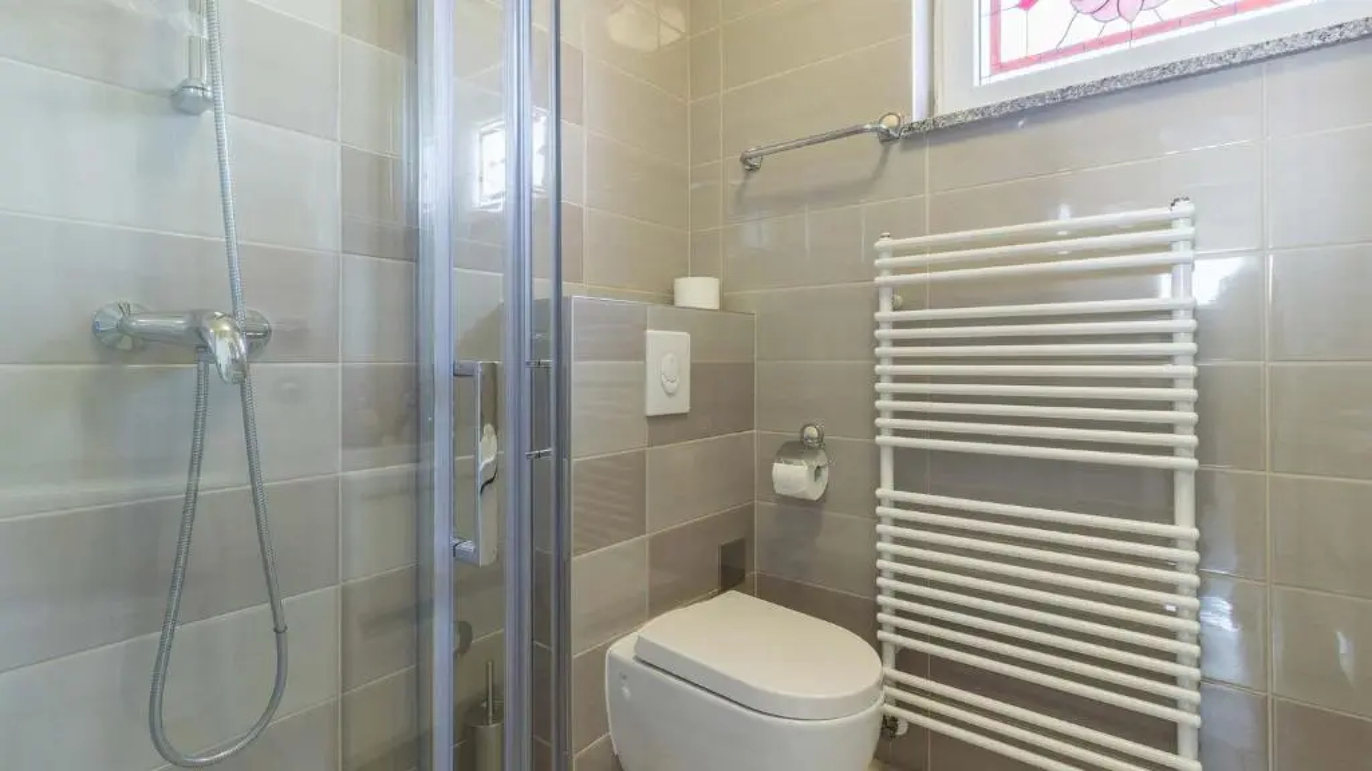 Luxury villa Nicol with pool and sea view 300m from the beach