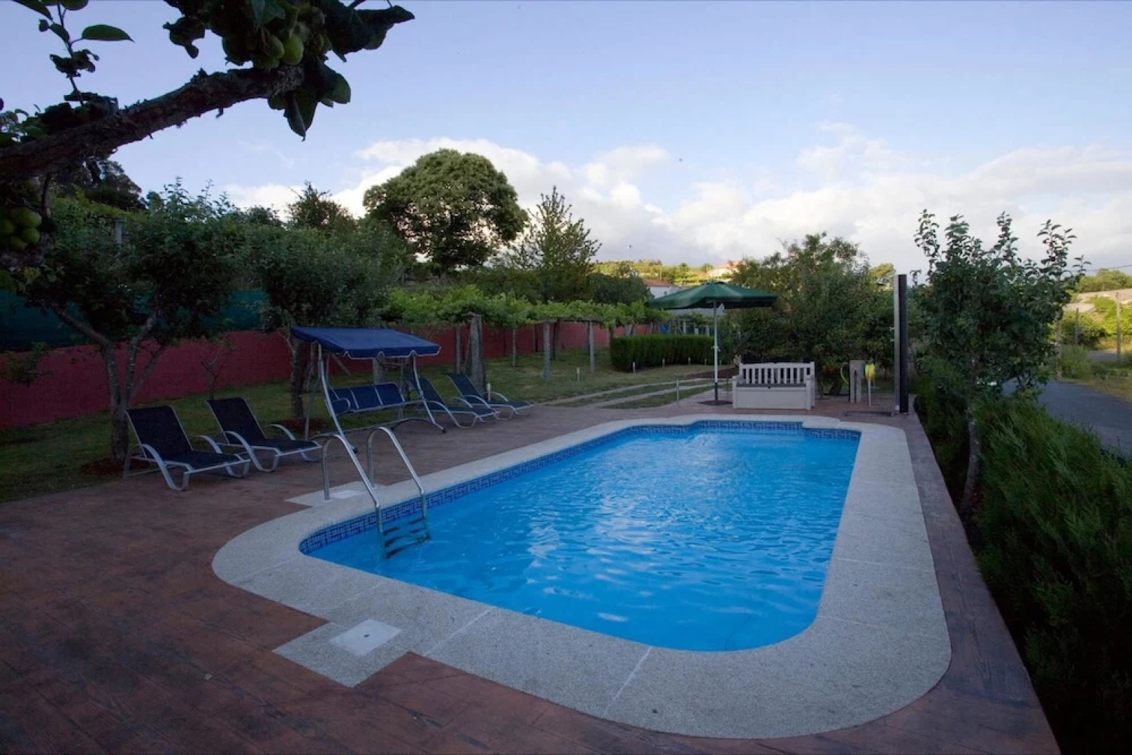 House With 5 Bedrooms in Cuntis, With Wonderful Lake View, Private Poo