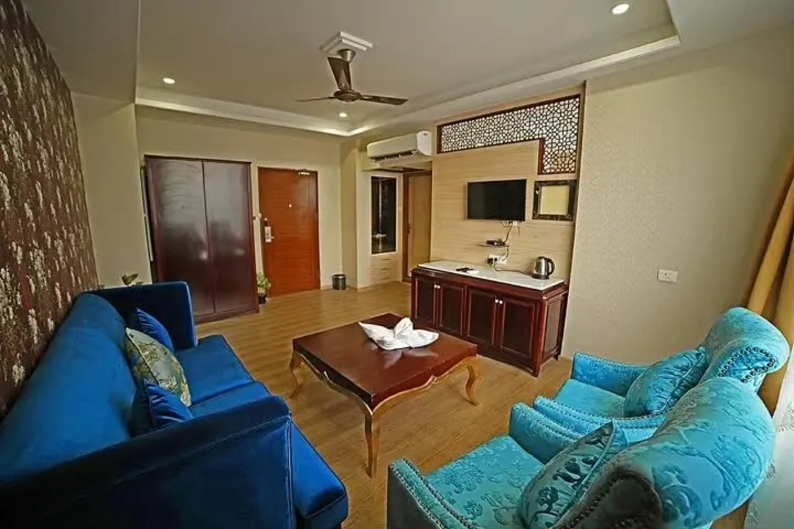Hotel Royal Inn