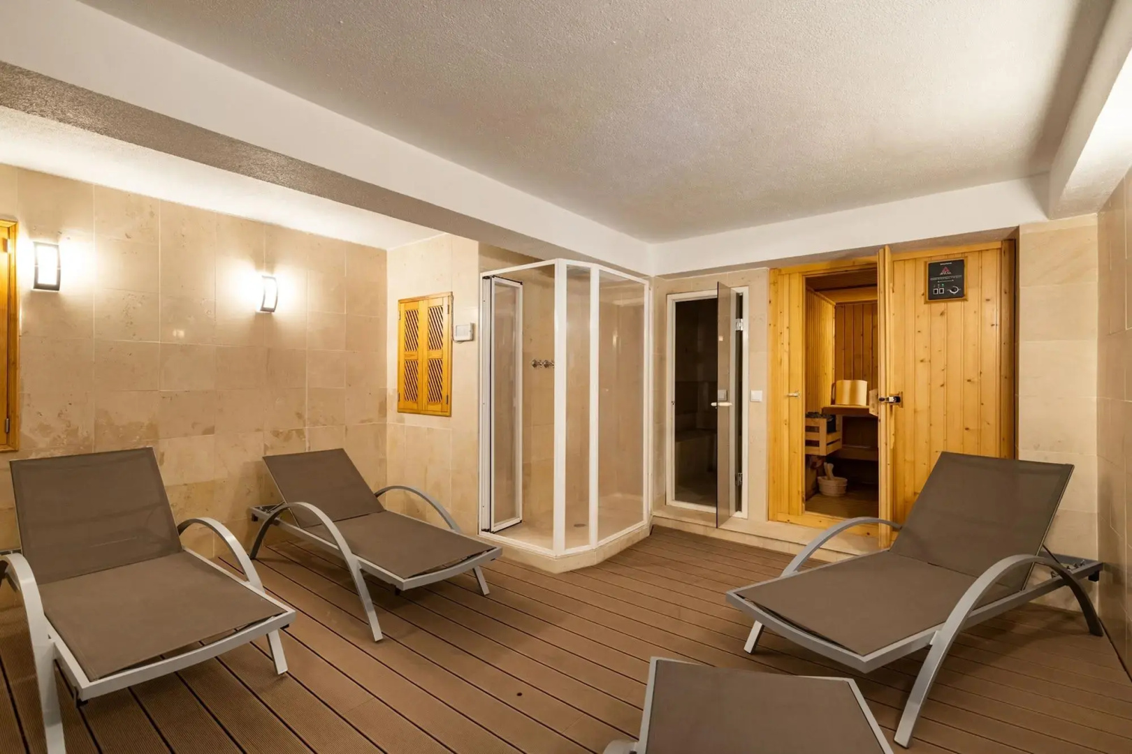 Estoril Luxury Suites & Spa