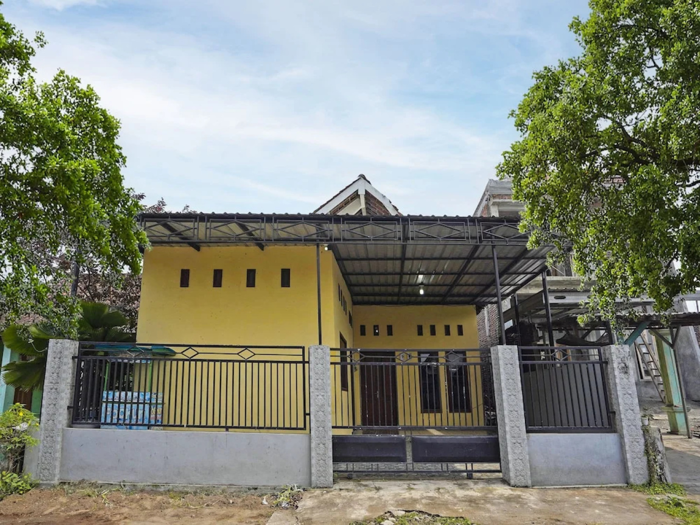 OYO Life 91869 Insan Mulia Kost Syariah