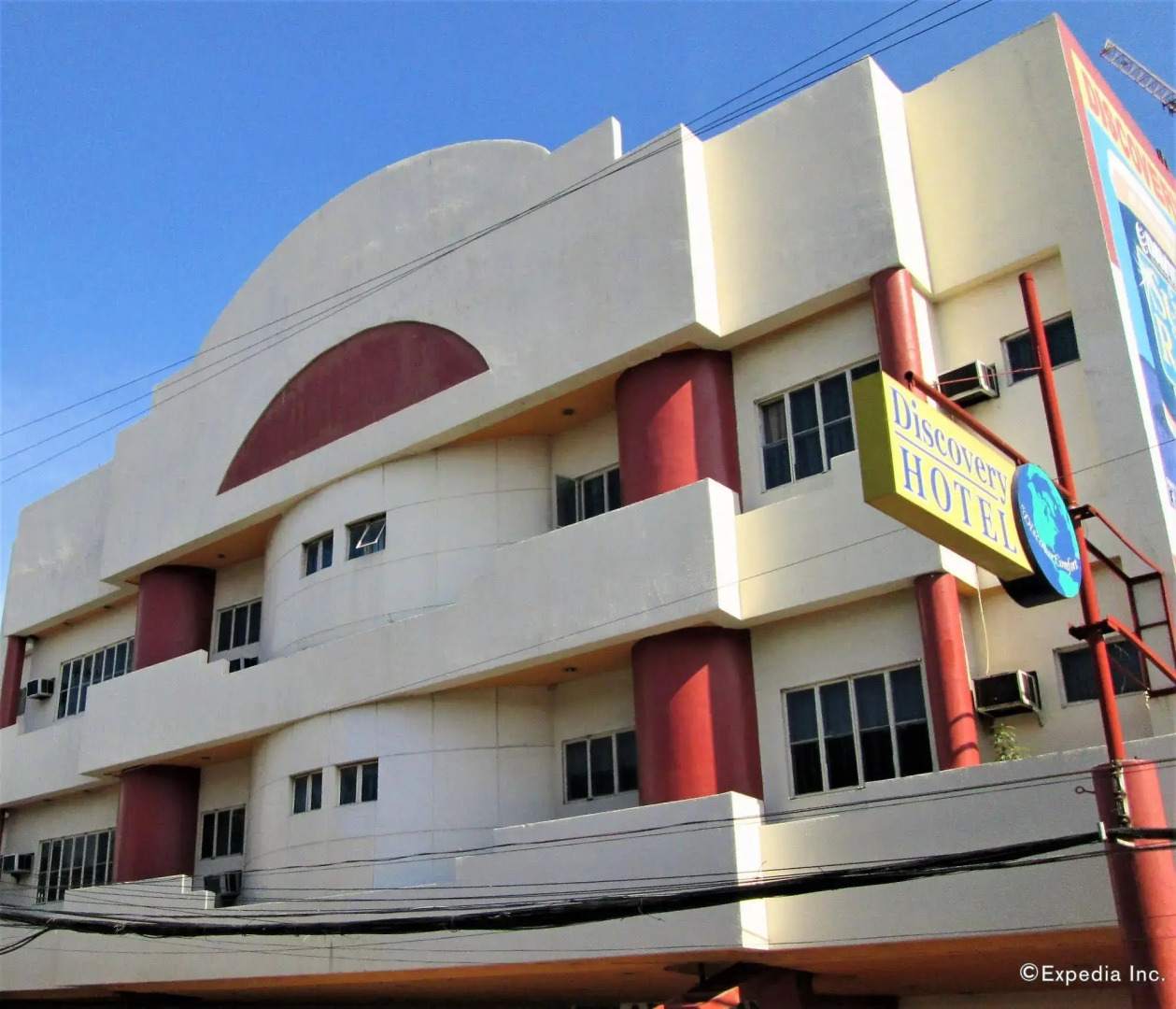 Discovery Hotel and Restaurant