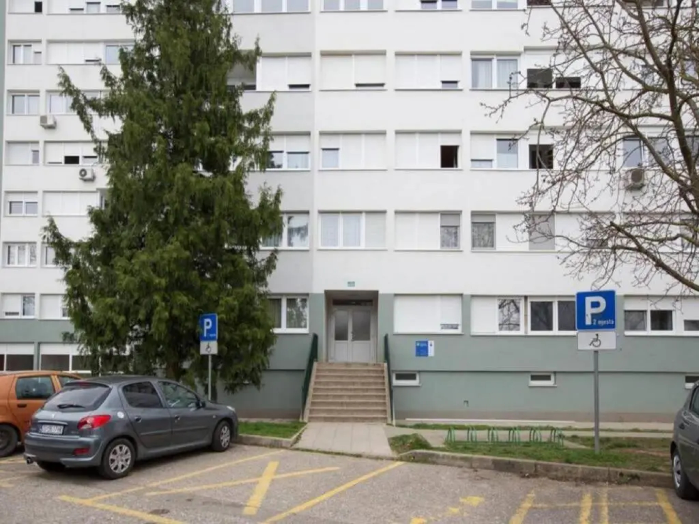 Modern & Luxury APT Zagreb Airport W/ Free Wifi