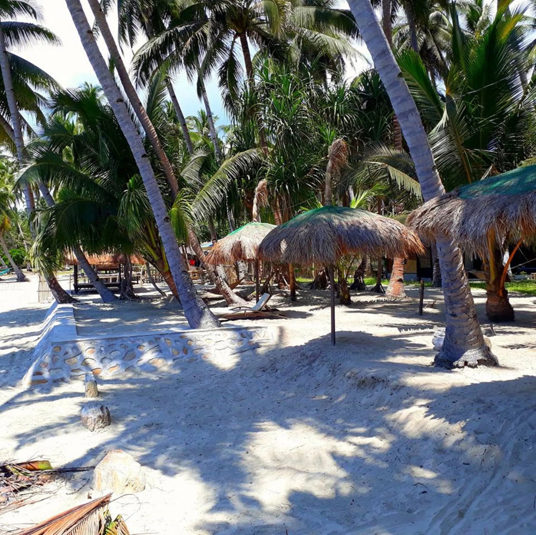 Peace & Love Beach Club