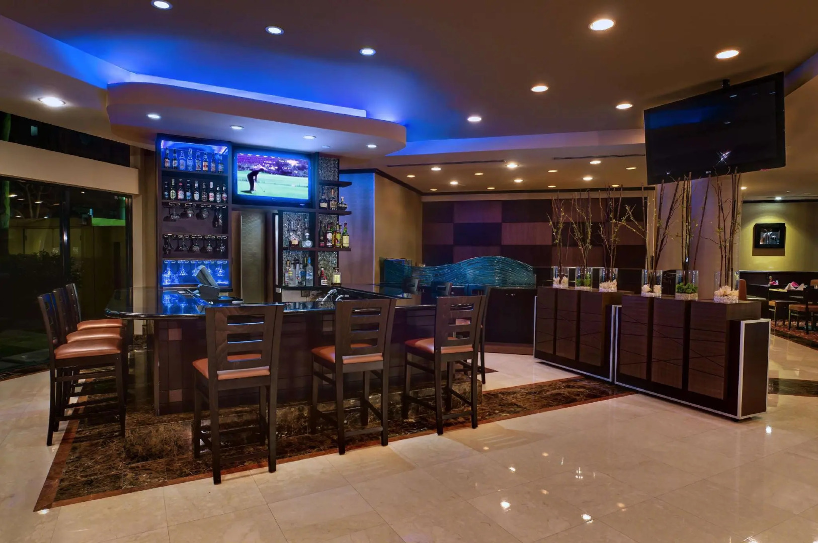 Lakeside Orange County Airport Hotel