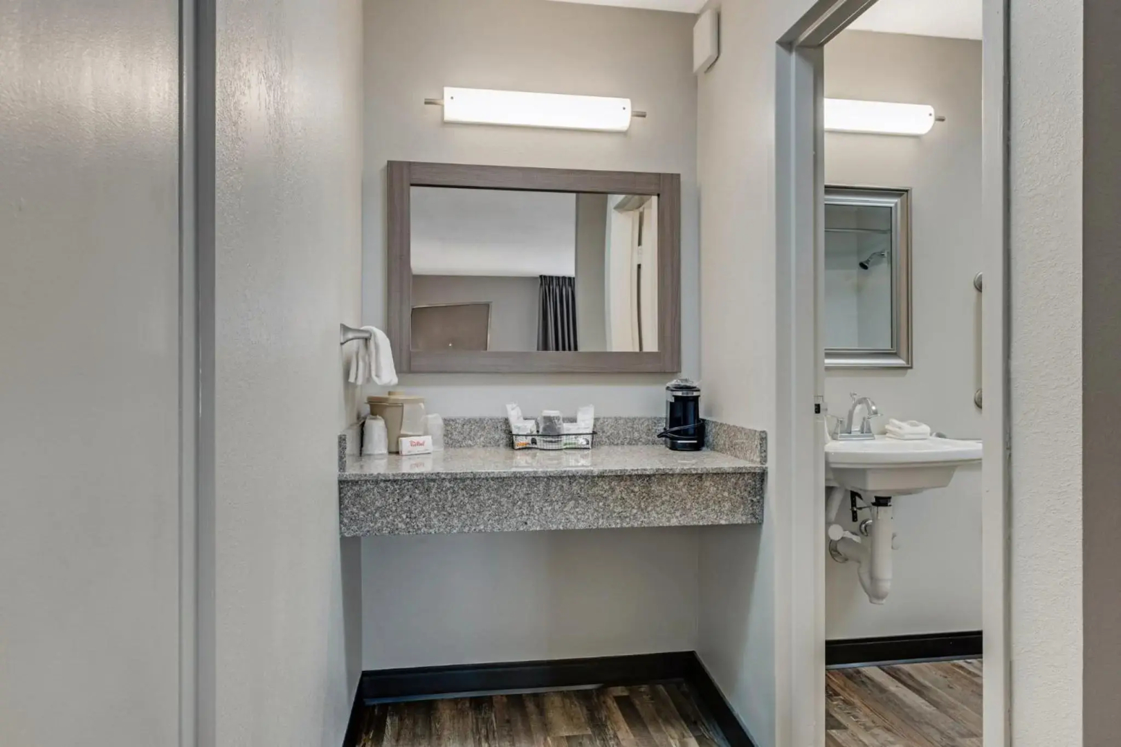 Red Roof Inn & Suites Wilkesboro