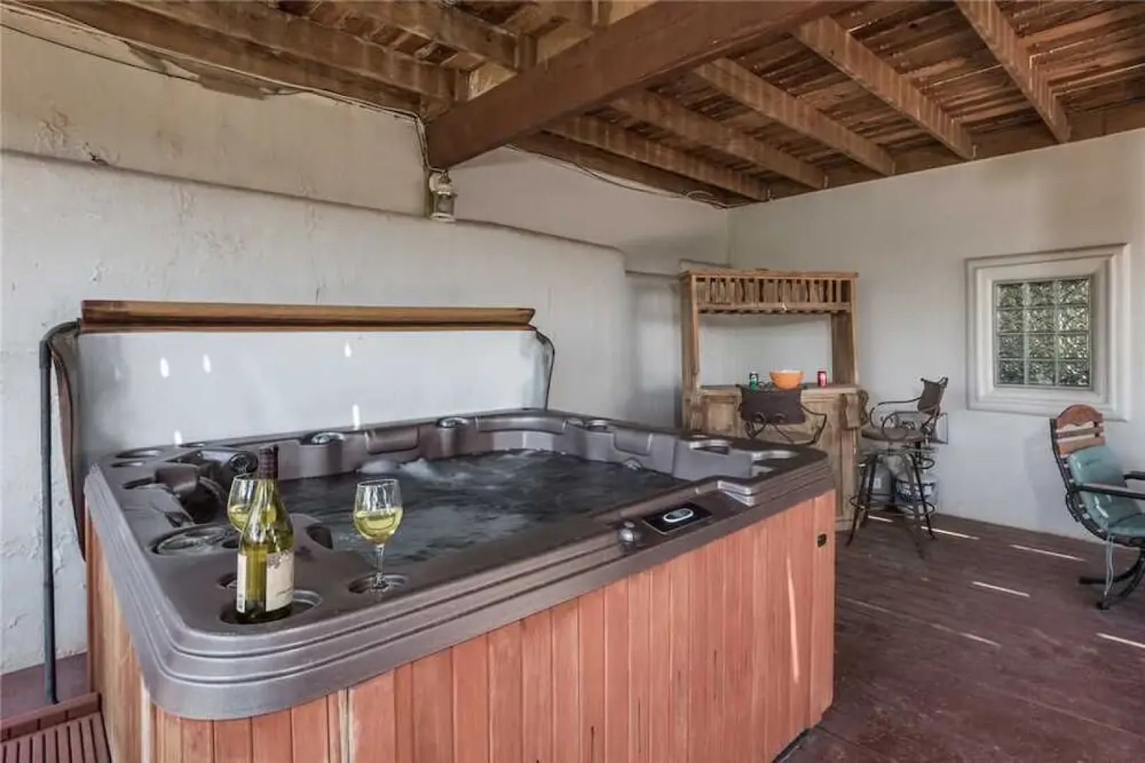 Partridge Home - Six Bedroom Cabin with Hot Tub