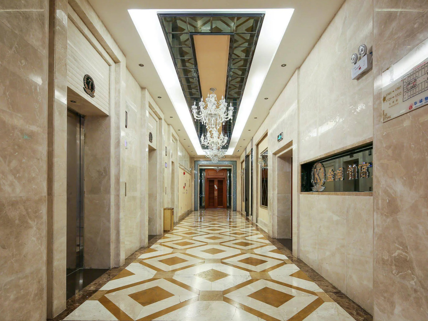 Louidon Mega Apartment of Kam Rueng Plaza/Sunshine