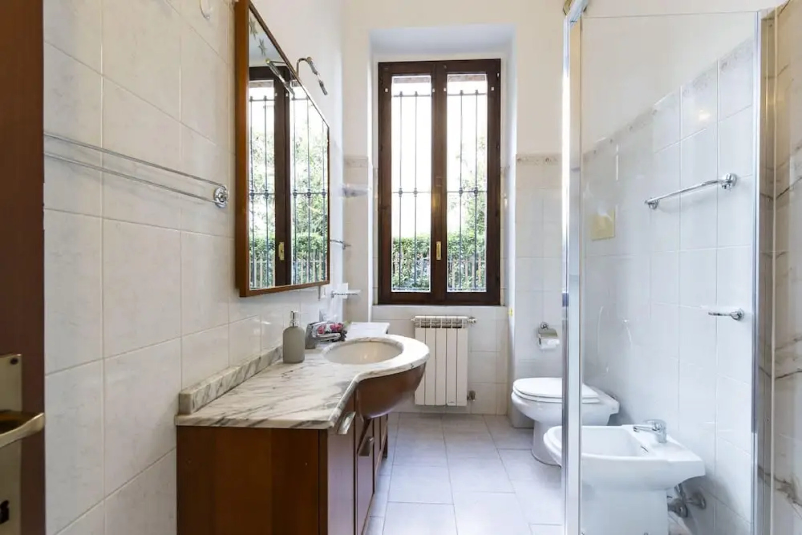 Erba 6 in Baranzate With 1 Bedrooms and 1 Bathrooms